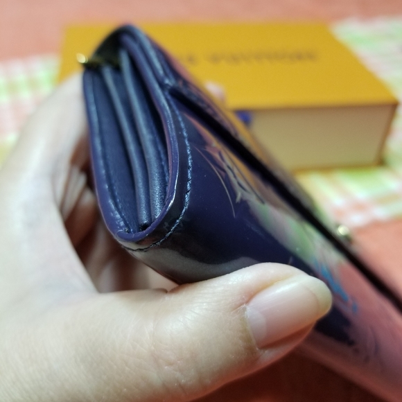 Authentic LV Vernis Sarah Long Wallet - Picture 7 of 17